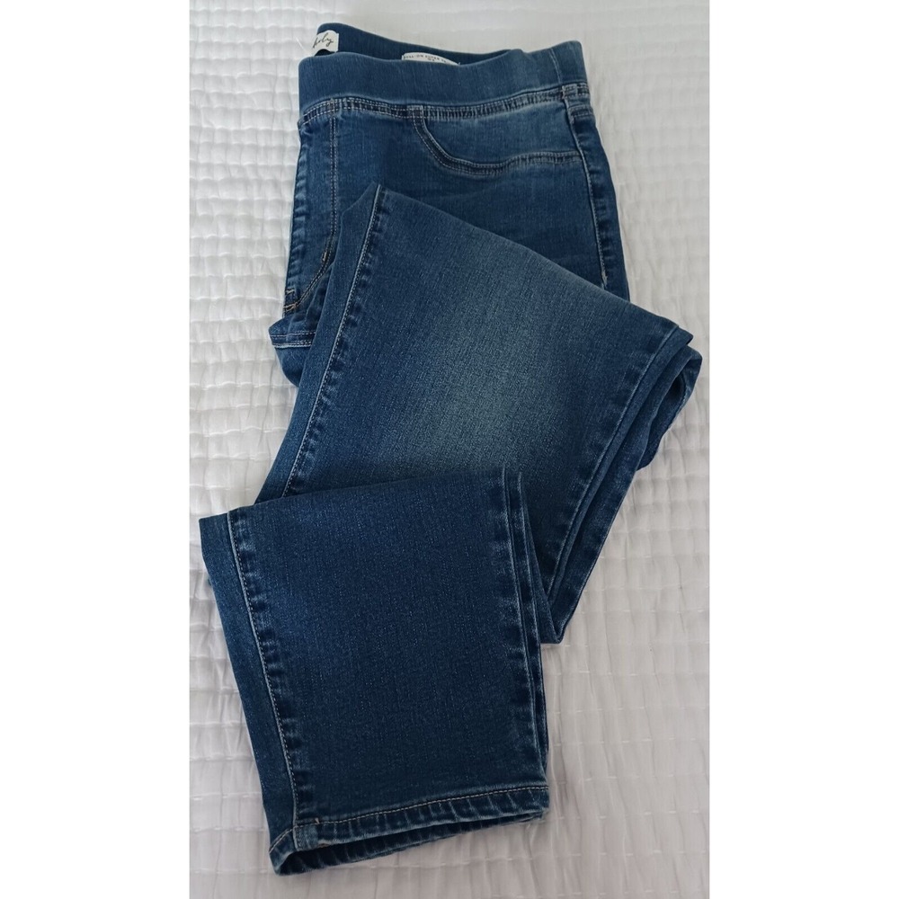 Wonderly Pull On‎ Super Skinny Women's Size 12 S Stretch Medium Blue Denim Jeans